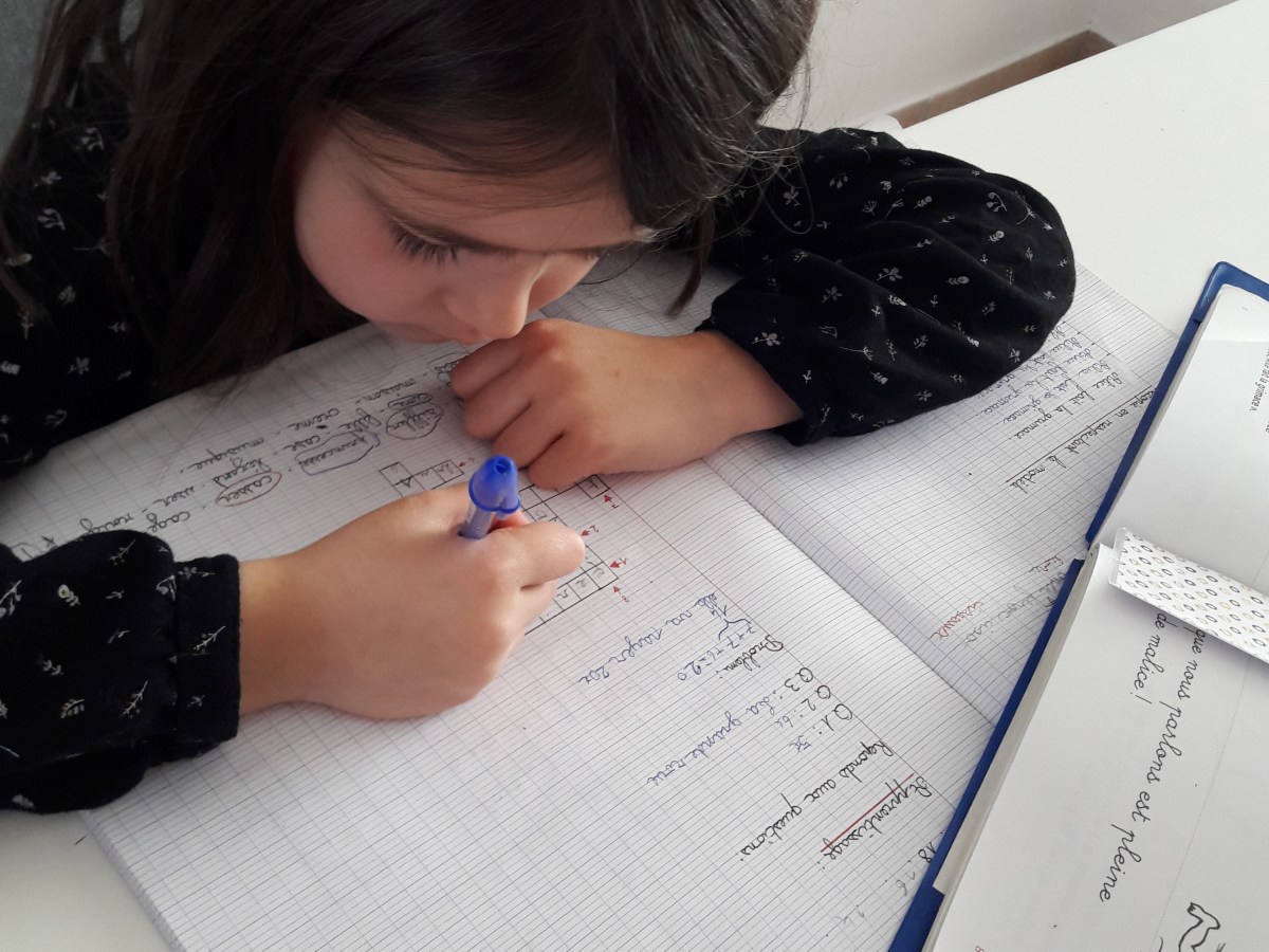 Confinement et école a la&nbsp;maison.